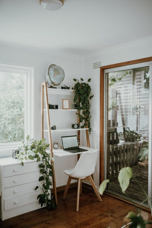 Simple Tips for Creating a Cozy and Inviting Home Workspace